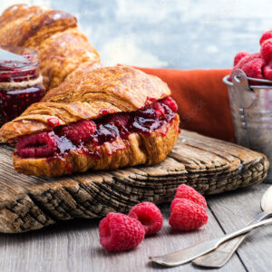 Petit Déjeuner Croissant